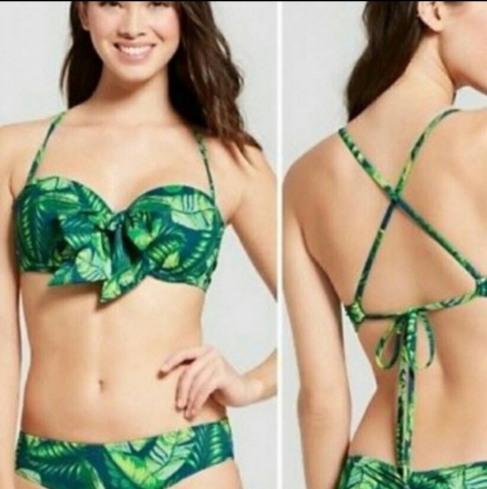 Shade and shore palm leaf bikini